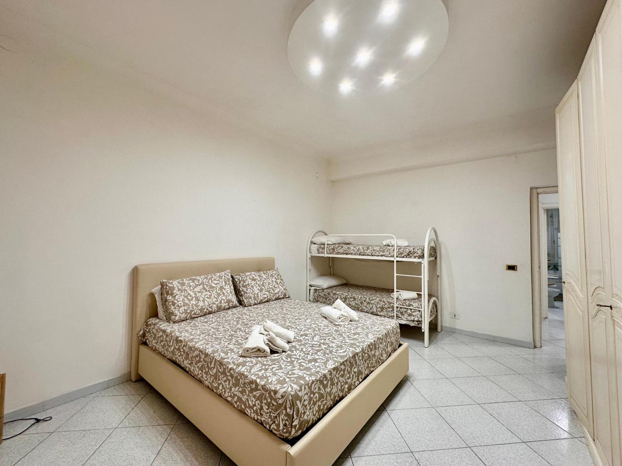 Casa Vacanze Bergame Villa Наполи Екстериор снимка